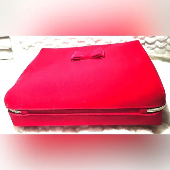 Estée Lauder Red Velvet Bow detail travel bag makeup iPad. Small laptop - Picture 7 of 10